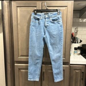 Free Assembly girls jeans, youth girls relaxed taper jeans in size 12, V…